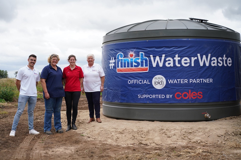 Rural Aid delivers free water tank to Shepparton farmer