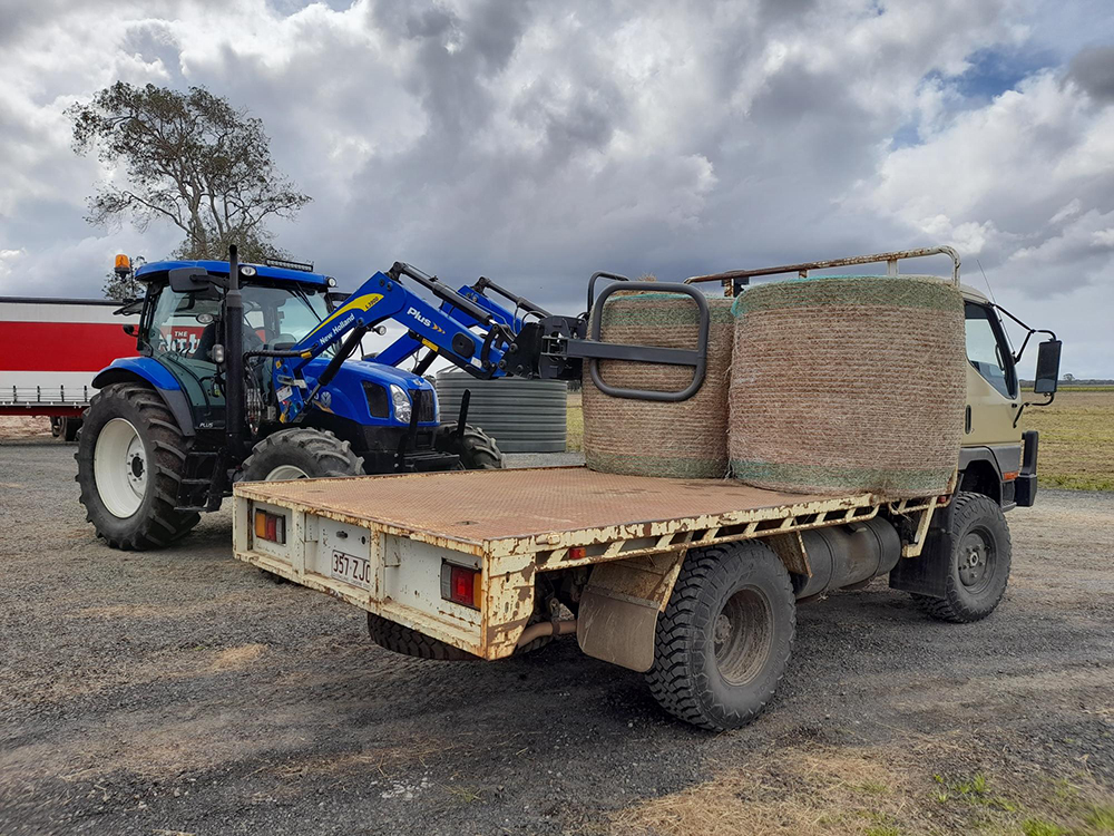 Rural Aid delivers hay to flood affected farmers