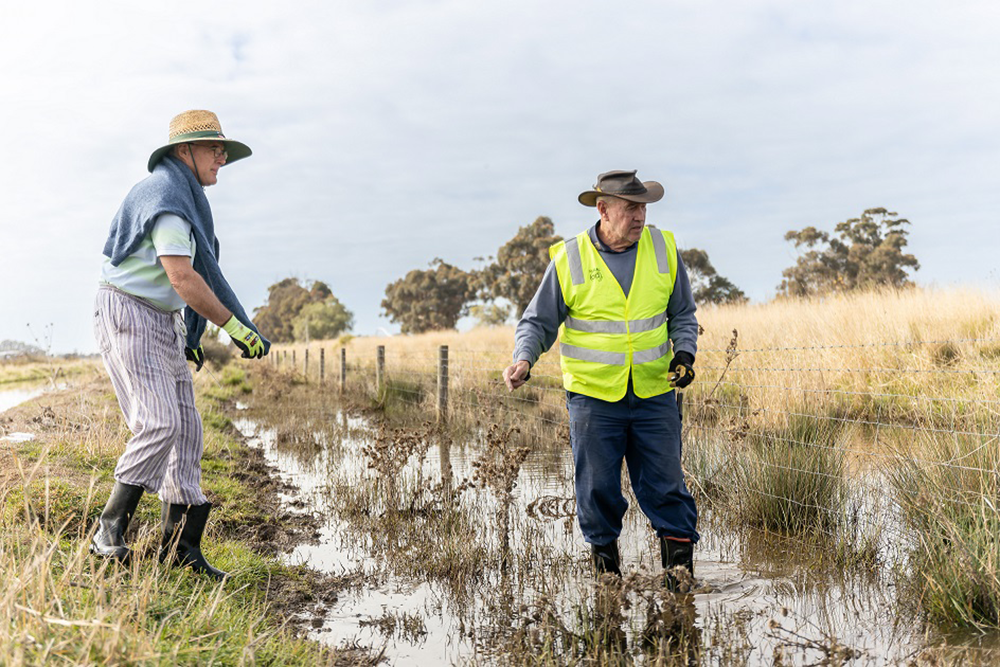 Farmers needed: Rural Aid volunteers ready to help