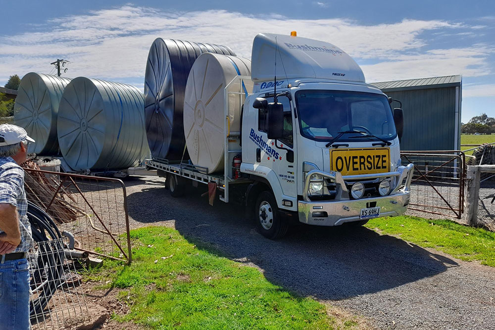 Aussie Farmers Desperately Needing Water: Rural Aid Responds with Free Water Tanks